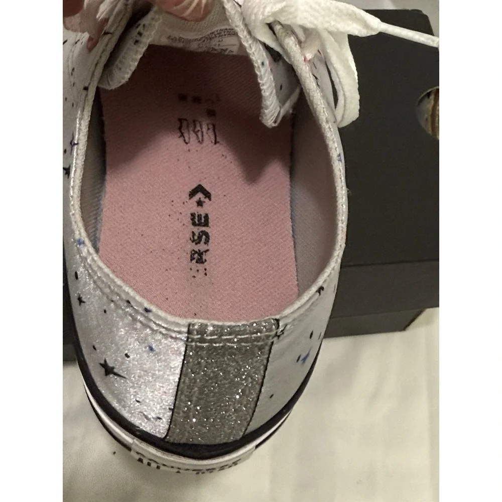 Converse‎ Juniors Girl's Stars Multicolor Sneakers Size 6